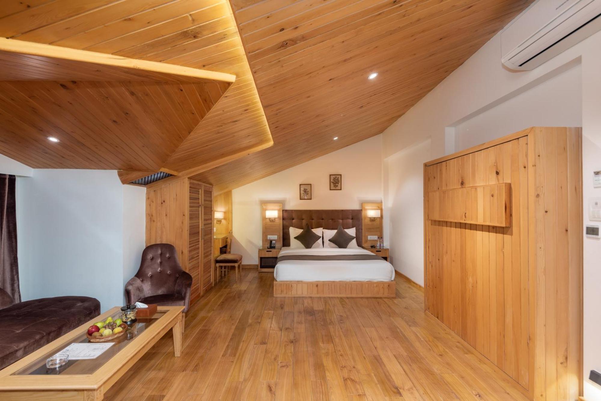 Hotel Grand Boulevard Durgjan Room photo